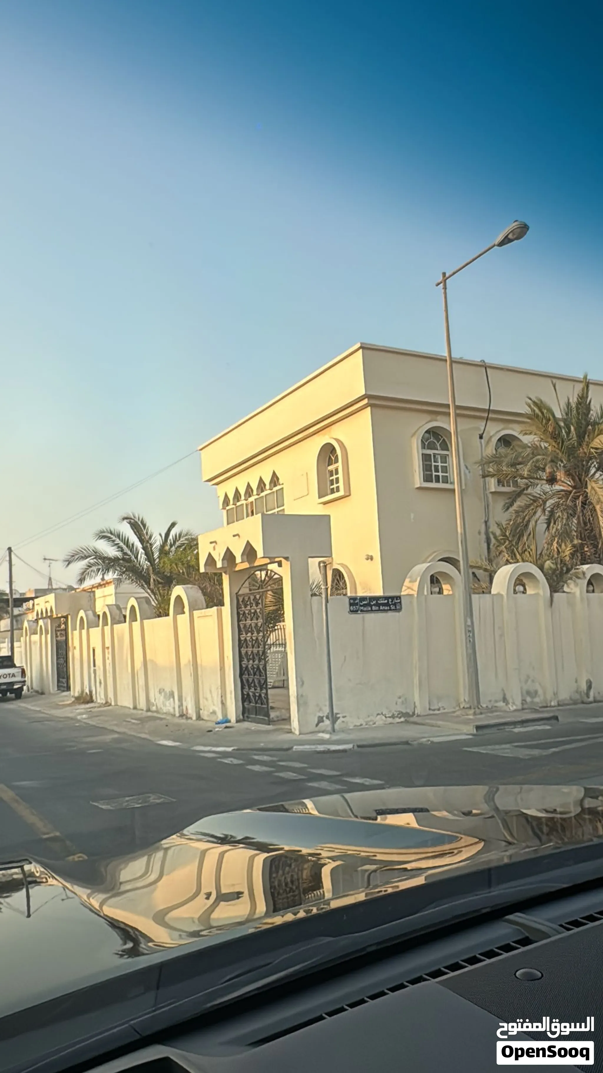 فيلا للبيع في الوكره مساحه كبيره وممتازه
