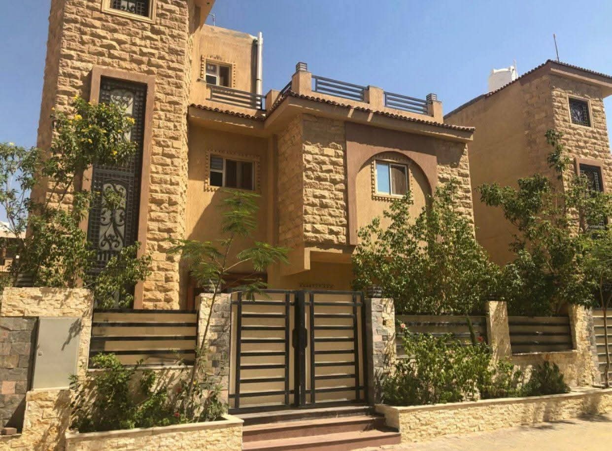 فيلا للبيع الشيخ زايد كمبوند جرين بلازا الحزام الاخضر