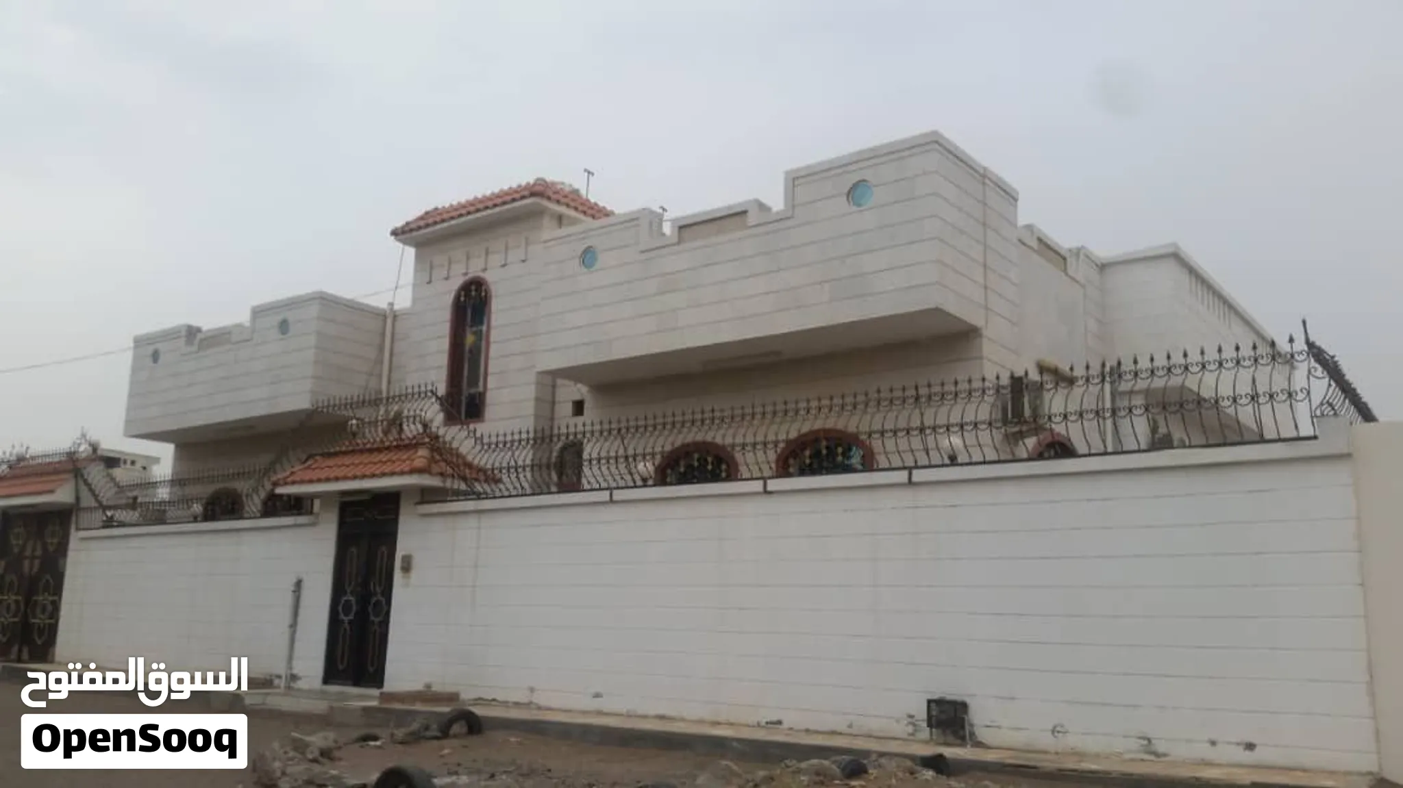 عماره شقتين كبار في الحديده