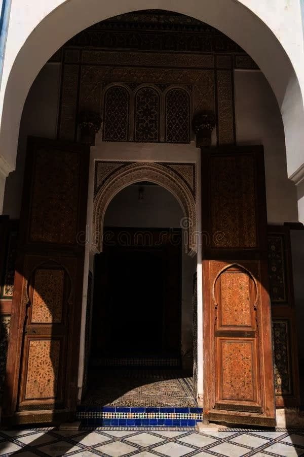 للبيع قصر فخم ورائع في بلدة بحرصاف أجمل