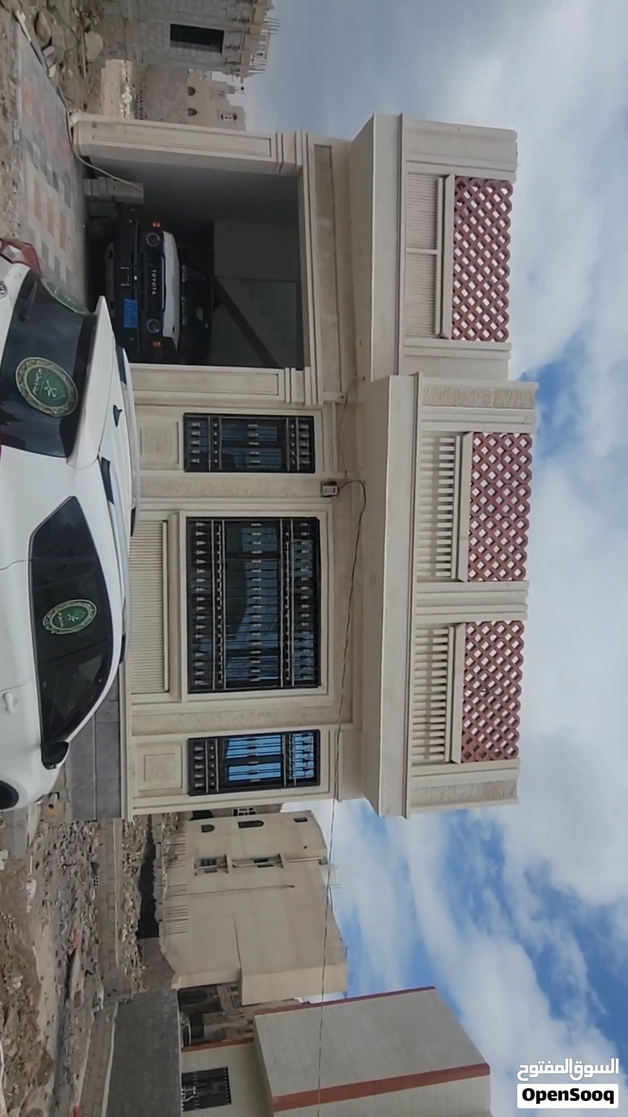 بيت مساحه لبنتين ونص حر شارع 14 مسلح قواعد وعمدان هردي مشطب شدادات بين القواعد والعمل موثق فيديو مكو