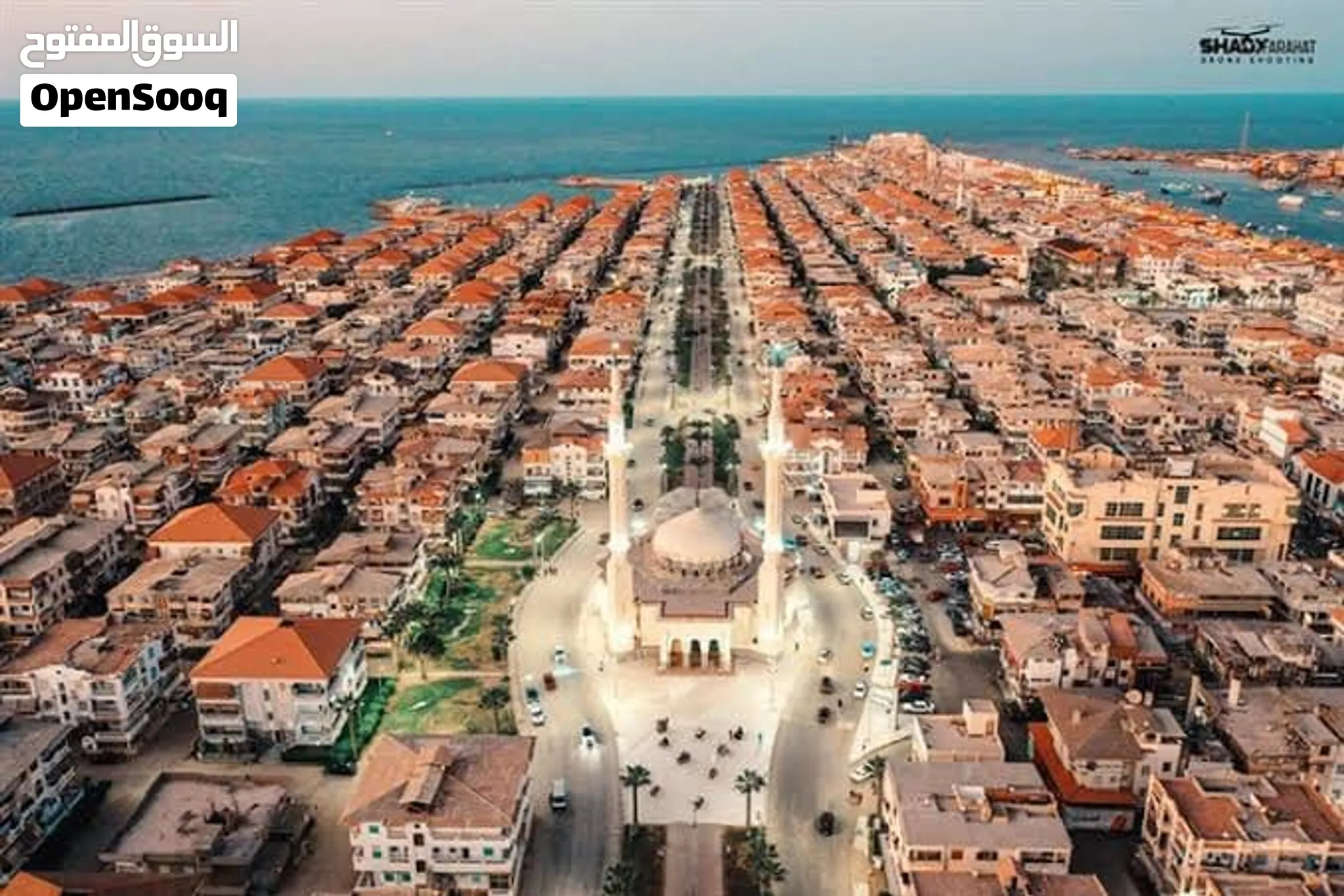 فرصة مميزة شقة سكنية بحري بحديقة كبيرة جدا ثامن مطل البحر بكمبوند راس البر زمان