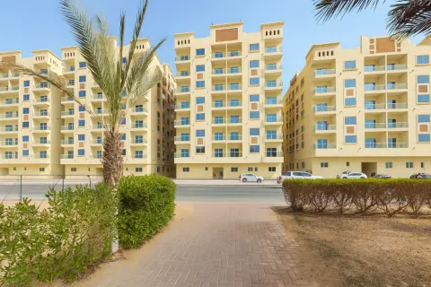 فرصة اعادة بيع مميزة في عجمان - قرية الأميرة B11، الياسمين غرفة وصالة حمامان المساحة 799 ق