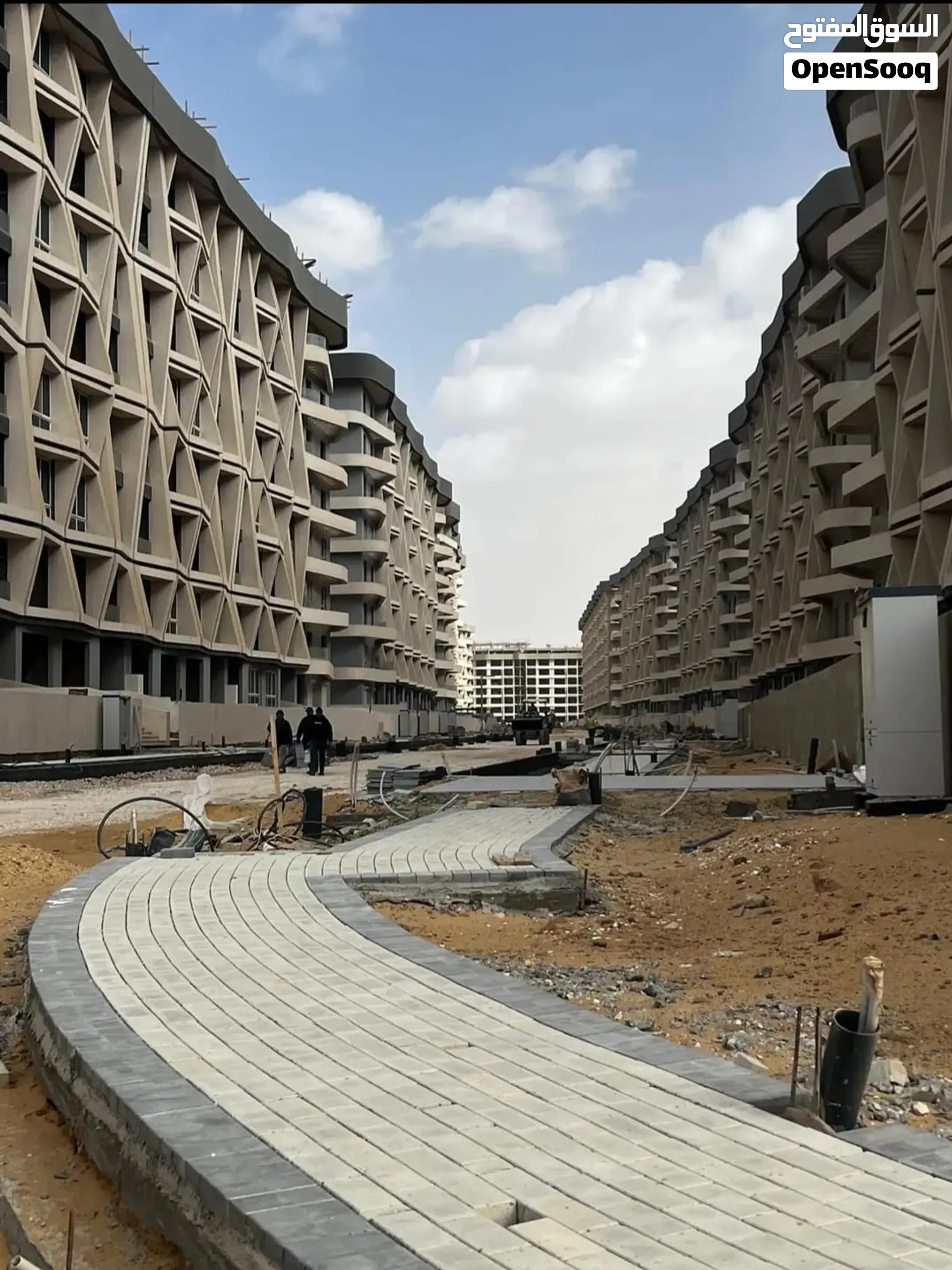 شقة غرفتين 130متر بالعاصمة الإدارية بالقرب من الحى الدبلوماسى بمقدم 800,000 وباقى اقساط على 10سنوات