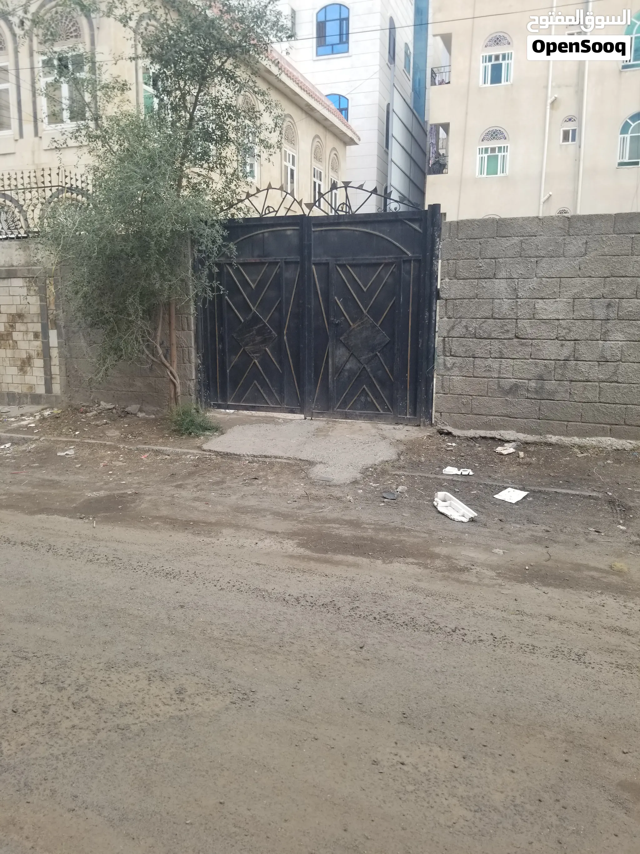 ارض للبيع 7 لبنه مسورة حر معمد في الاصبحي