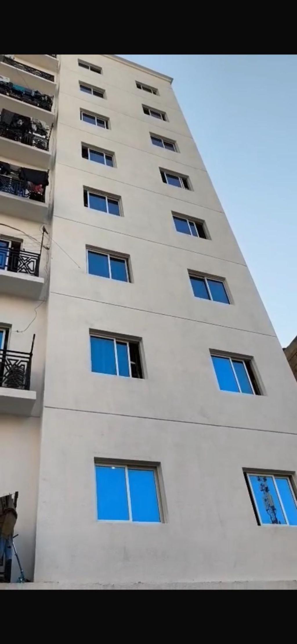 عمارات ومباني للبيع