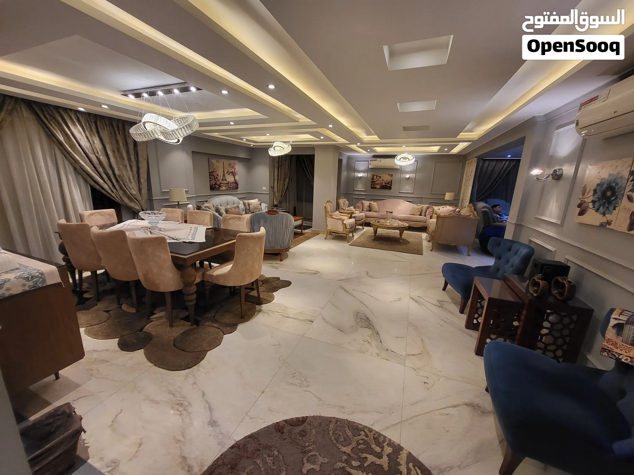 شقة فاخرة للبيع بالمهندسين شارع لبنان 250 م هاي ديلوكس بجراج