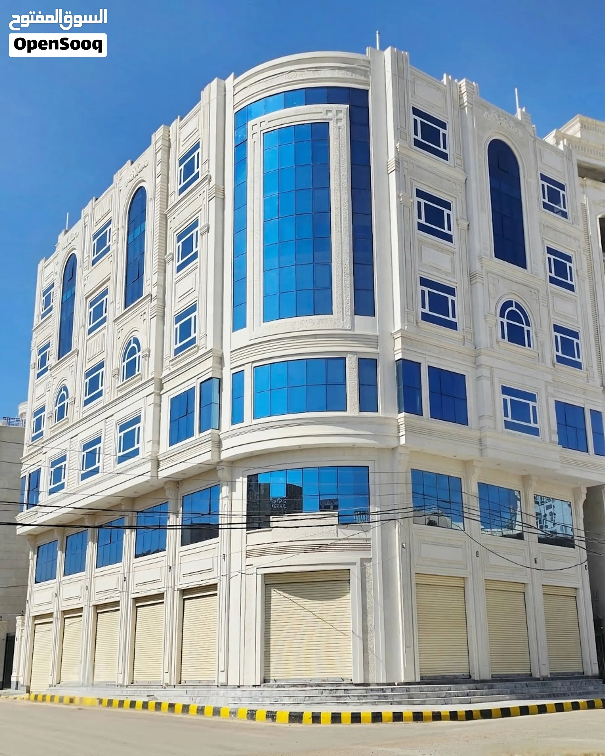 عمارة استثمارية تجاريه للبيع علي شارعين 24و12