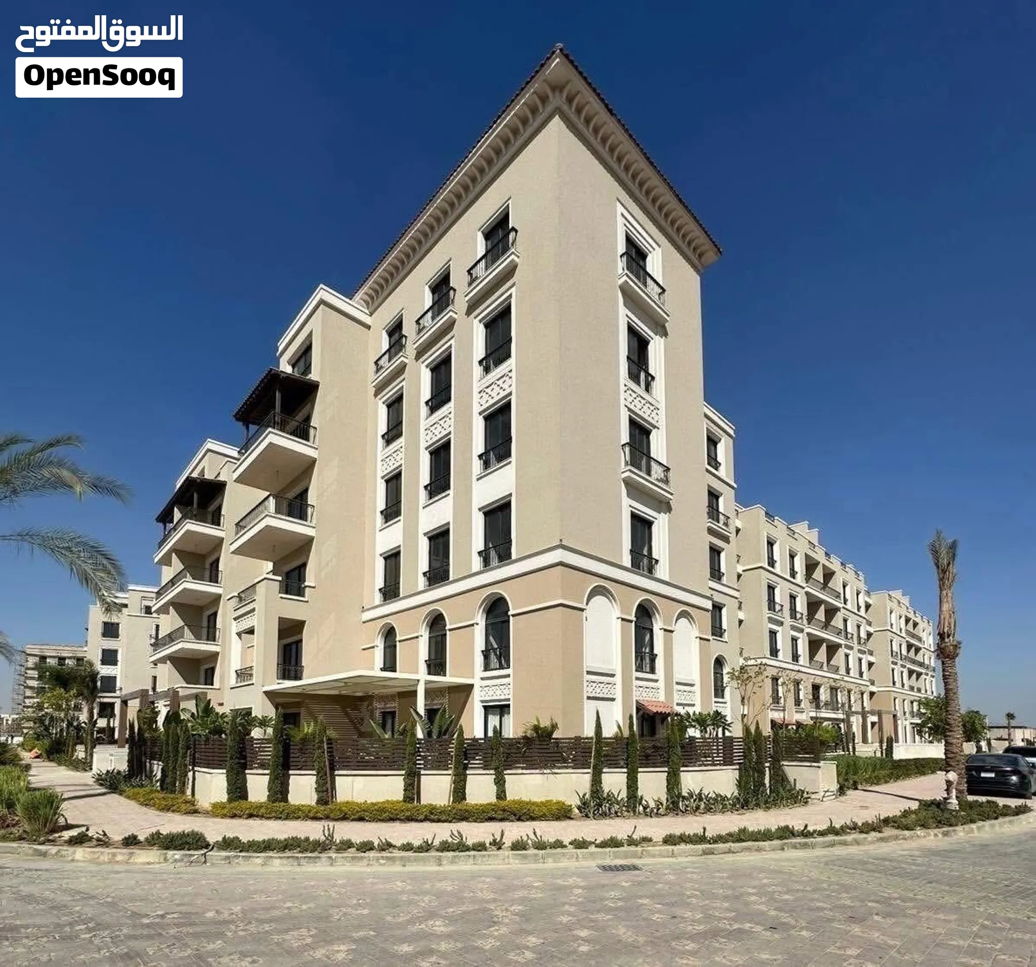 شقه متشطبه بالكامل في Village West Sheikh Zayed (من DORRA)