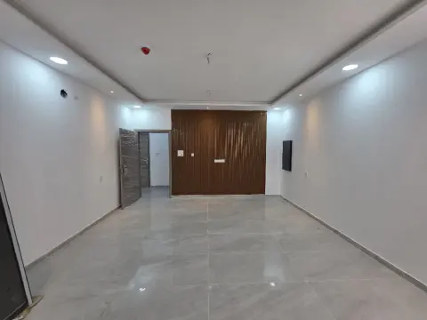 شقة سكنية كبيرة للبيع