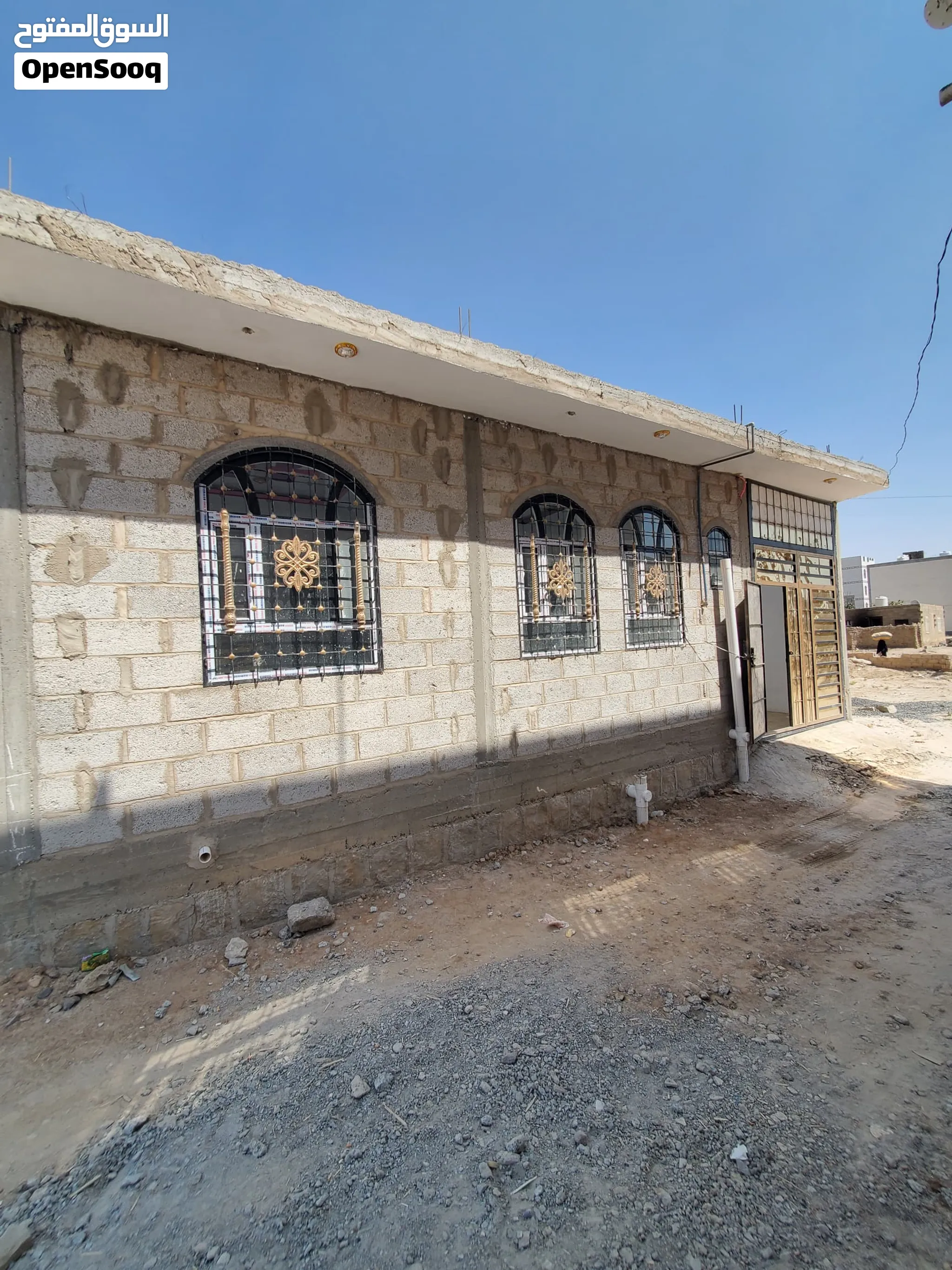 ارخص منزل في صنعاء قريب الخدمات والاسواق والاسفلت والباصات والمدارس وكل الخدمات متوفره صنعاء حي دارس