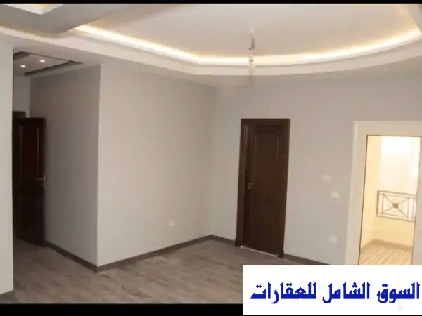 إيجار شقة فاخرة 250م بكمبوند غرب الجولف التجمع الخامس | مكيفة بالكامل ومجهزة بأحدث الأجهزة