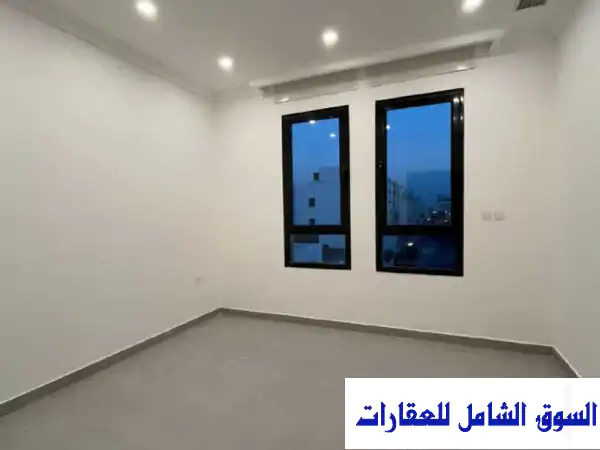 فرصة استثنائية! للإيجار شقة عصرية 3 غرف (ماستر) بأبو فطيرة - 150م² - الدور 4 - مواقف خاصة