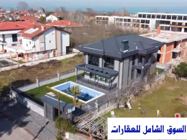 فيلا الأحلام للبيع في شيلا اسطنبول: طبيعة خلابة، بحر أسود، ومسبح خاص