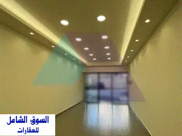 مكتب فاخر للإيجار في المتحف، بيروت | 50م² مجدد بالكامل ومجهز بموقف خاص.