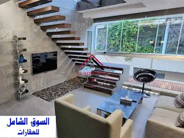 شقة فاخرة للبيع في صيفي، بيروت: رفاهية مطلقة، أمن 24/7، كونسيرج، إطلالة بحر وجبل! REF#WK128486