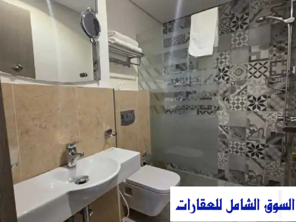 للإيجار الآن: شقة فخمة مطلة على البحر مباشرة في السالمية - الشعب الخالد، غرفة نوم واحدة، مفروشة بالكامل، الكويت | ألترا هومز