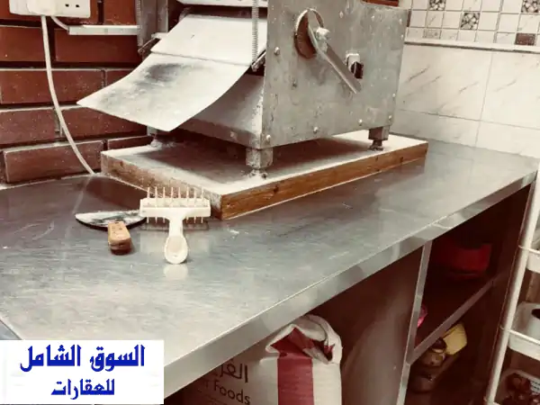 فرصة ذهبية بالشارقة: مطعم معجنات وبيتزا جاهز وشغال في القليعة | استثمر بمشروع مربح ورخصة سارية حتى 2026 وإيجار 18 ألف!