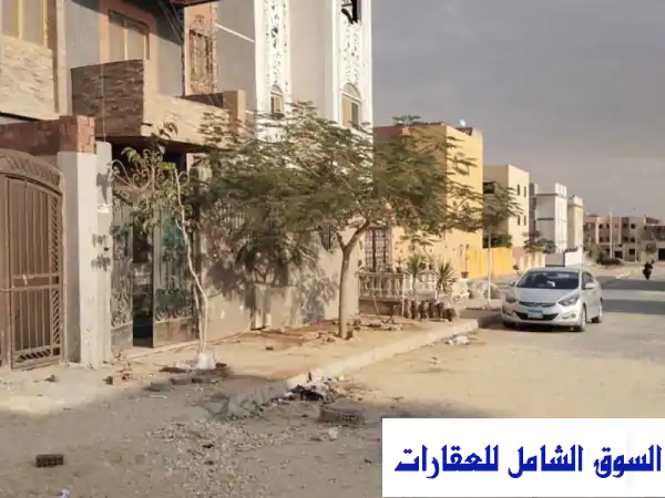 فرصة ذهبية بحدائق أكتوبر: منزل فاخر 4 طوابق...