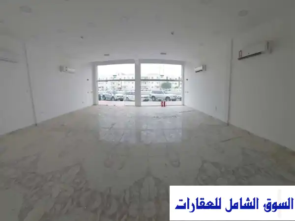 فرصة ذهبية: إيجار محلات تجارية مميزة بالوكرة | 200م² على الشارع العام | موقع استراتيجي جاهز