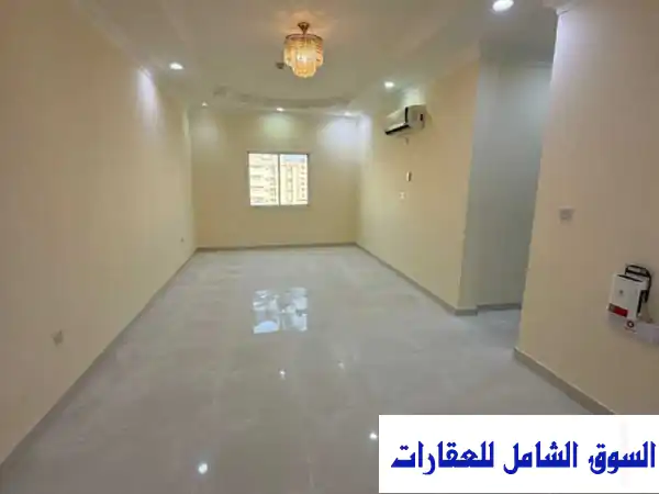 فرصة لا تُعوّض: شقق للإيجار بالدائري الثالث، نجمة الدوحة - غرفتين وصالة نظيفة وموقع استراتيجي