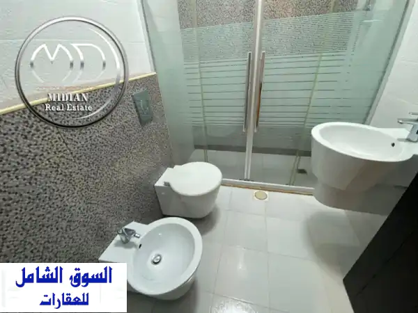 شقة للإيجار بدير غبار: شبه أرضي فاخرة 215م بتراس وحديقة 200م - تشطيبات سوبر ديلوكس وموقع هادئ!