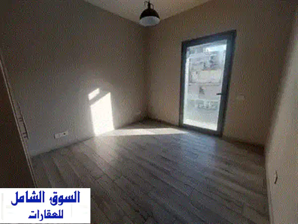 فرصة لا تعوّض: شقة فاخرة للإيجار 280 م² في الجناح بإطلالة مدينة ساحرة – RA254626