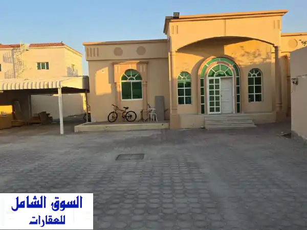 للإيجار  بيت شعبي في الجرينة مساحة أرض كبيرة 18000...