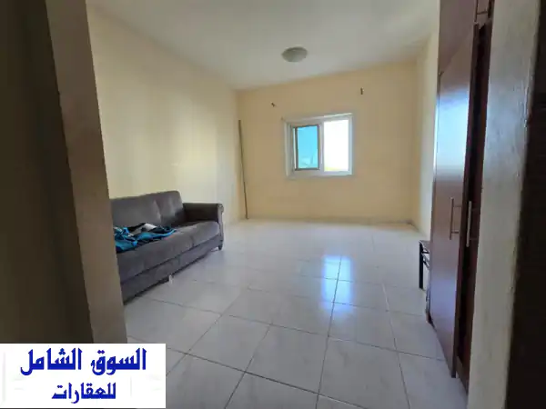 استوديو واسع للإيجار السنوي في عجمان الراشدية | موقع حيوي، 20,000 درهم بتسهيلات دفع