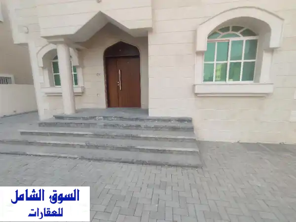 فرصتك الذهبية: فيلا تجارية 5 غرف ماستر للإيجار في الروضة 3 عجمان - موقع استراتيجي لنجاح مشروعك