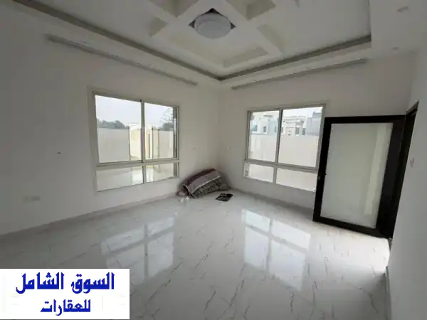 فيلا فاخرة للإيجار السنوي في عجمان الزاهية: 5 غرف...