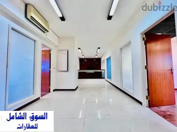 مكتب فاخر للإيجار في كلمنصو | 400 متر مربع | تصميم...