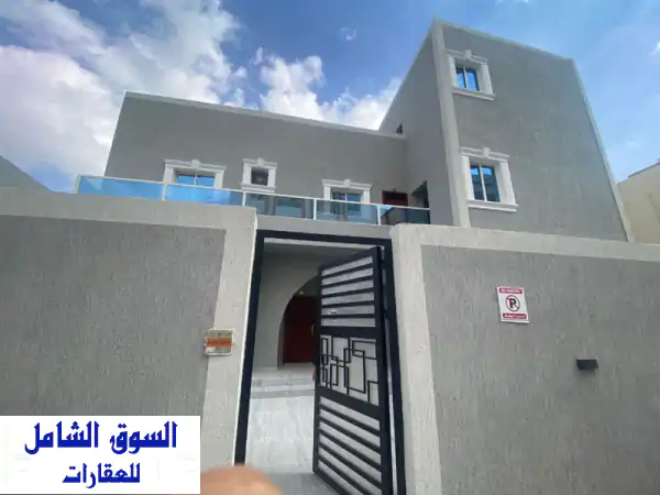 فرصة استثمارية ذهبية: بناية سكنية مميزة للبيع...