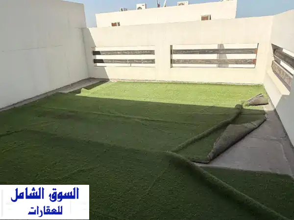 فيلا فاخرة للإيجار في سار | 4 غرف نوم، شامل الكهرباء | 700 د.ب. | قرب مجمع سار والأسرة