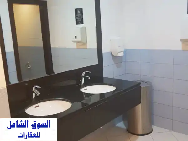 فرصة ذهبية: مكتب فاخر 126م² للبيع ببرج مرموق في السيف الواجهة البحرية - البحرين | استثمار لا يُعوض!