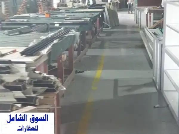 فرصة استثمارية مميزة: مصنع ألومينيوم ومباني صناعية للبيع في الإمارات | دخل فوري وموقع استراتيجي