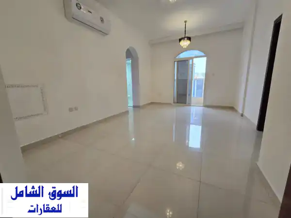 فرصة ذهبية: شقة عائلية 2 غرفة وصالة للإيجار السنوي...