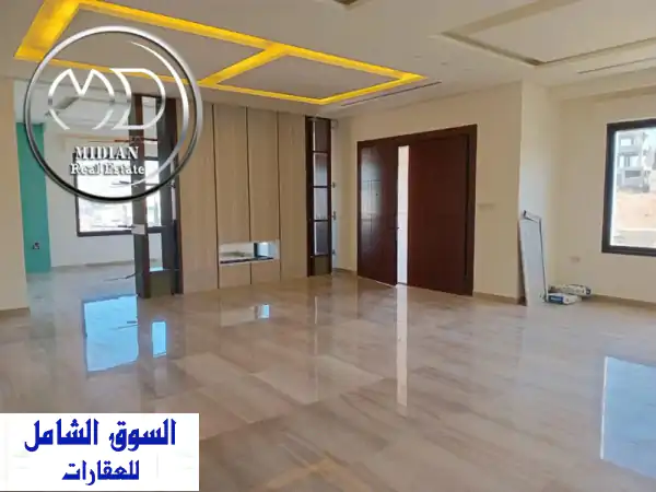 شبه فيلا فاخرة للإيجار بالظهير | 4 نوم | تشطيبات...