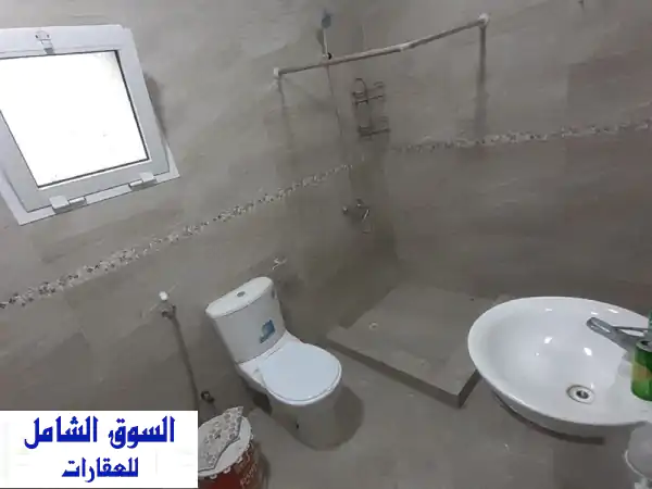 فرصة لا تفوت: بيت عائلي واسع للإيجار بمدينة عيسى | 4 غرف | شامل كهرباء وماء | حديقة وكراج | فقط 320 د.ب.