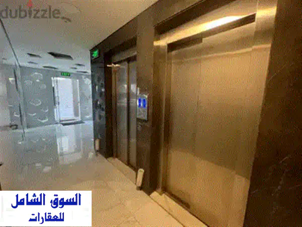 شقة فاخرة للإيجار في جونيه: إطلالة بحر وجبل ساحرة | موقع استثنائي 330 م²