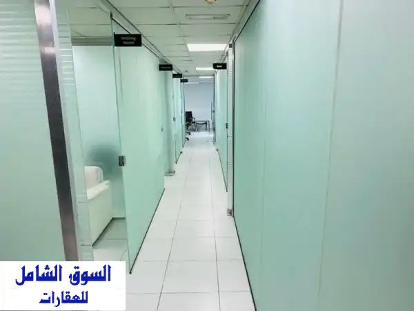 فرصة ذهبية: مكتب تجاري فاخر 1650 قدم مقسم | للإيجار بأبراج الفالكون تاور عجمان - موقع استراتيجي!