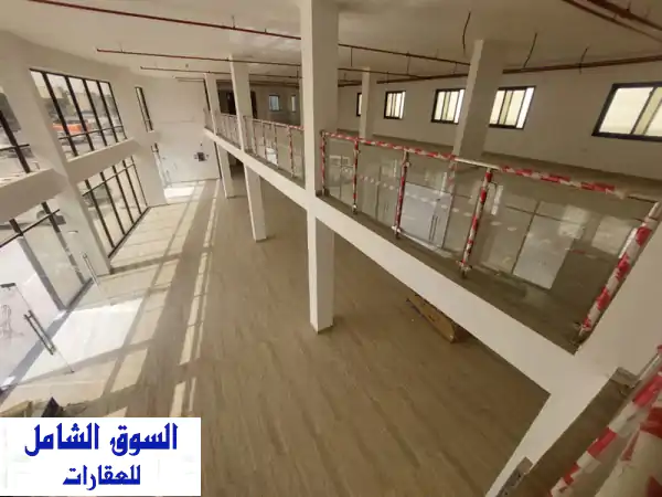 فرصة ذهبية: شو روم / مركز تجاري فاخر للإيجار...