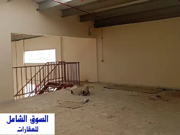 للبيع: مجمع تجاري متكامل ومستودعات ضخمة في أم...