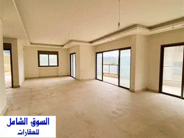 دوبلكس فاخر للبيع في برمانا: موقع استثنائي، مفروش بالكامل، 6 غرف نوم (4 ماستر) جاهز للسكن