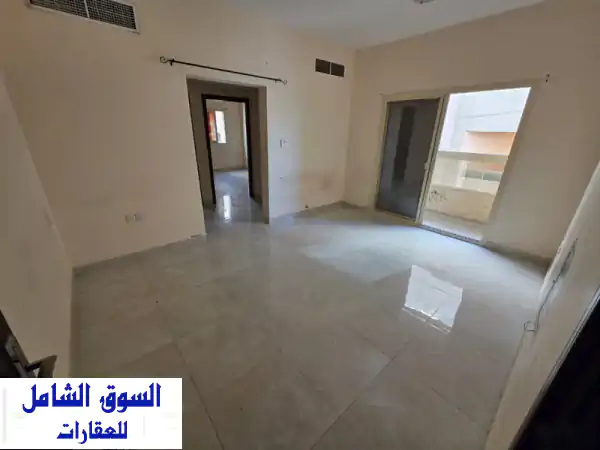 فرصة لا تعوض: غرفة وصالة تجاري للإيجار السنوي في...