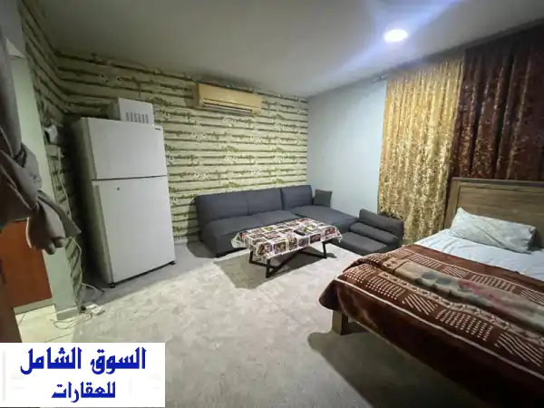 استوديو مفروش فاخر للإيجار بالنعيمية 2 عجمان | شامل الخدمات + موقف خاص | متاح الآن