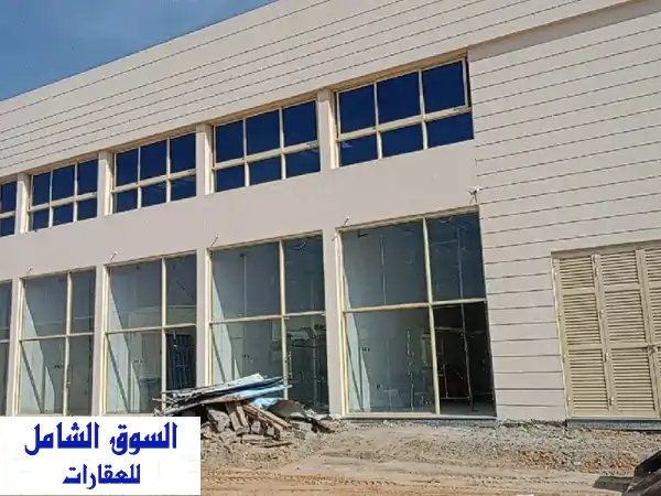 للبيع: مجمع تجاري متكامل ومستودعات ضخمة في أم الثعوب الحديثة، الشارقة – استثمارك الأمثل!