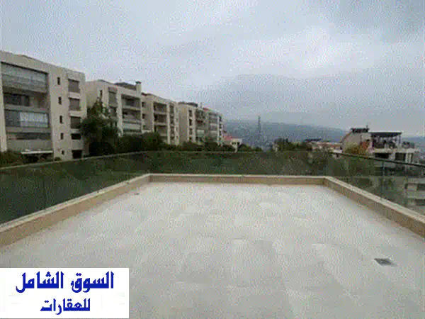 شقة فاخرة للبيع في بيت مري: ديكورات راقية، إطلالة جبلية مفتوحة | 4 غرف ماستر | جاهزة للسكن