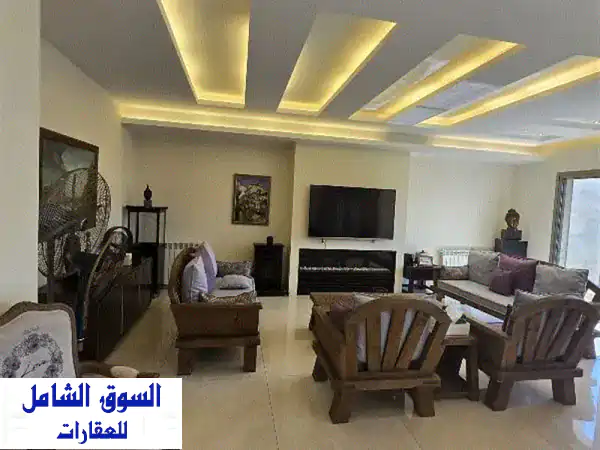 شقة فاخرة للبيع في بيت مري: ديكورات راقية،...