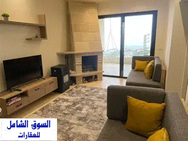 شقة أحلامك في قلب جبيل - بلاط: 161م² بتراس خاص وإطلالة مميزة | REF:RGKS321